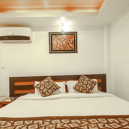Hotel Shreesu Kathmandu Buitenkant foto