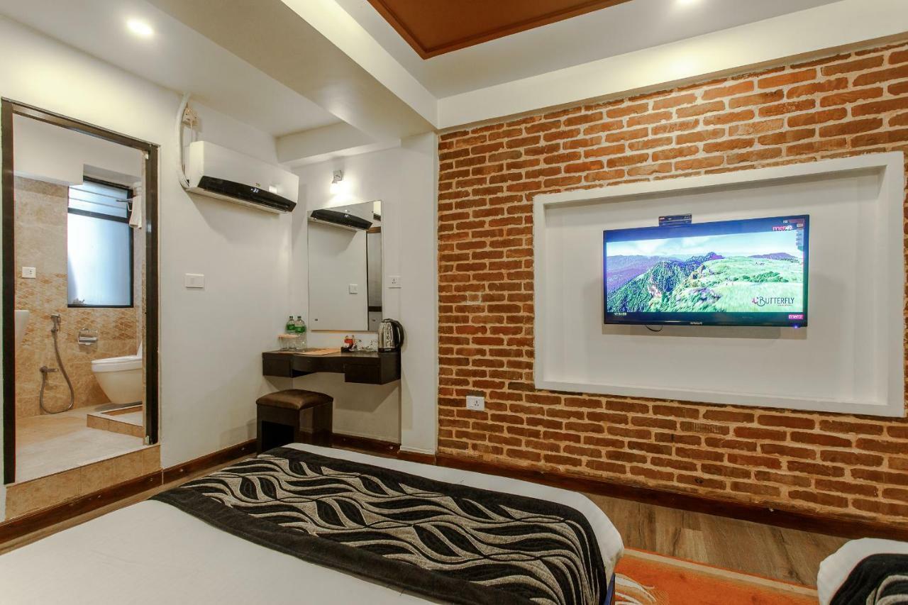 Hotel Shreesu Kathmandu Buitenkant foto